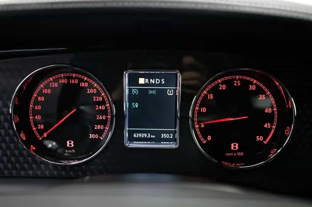 Bentley Brooklands /LIMITIERT 550 ST/SCHECKHEFT 05/2010-photo-11