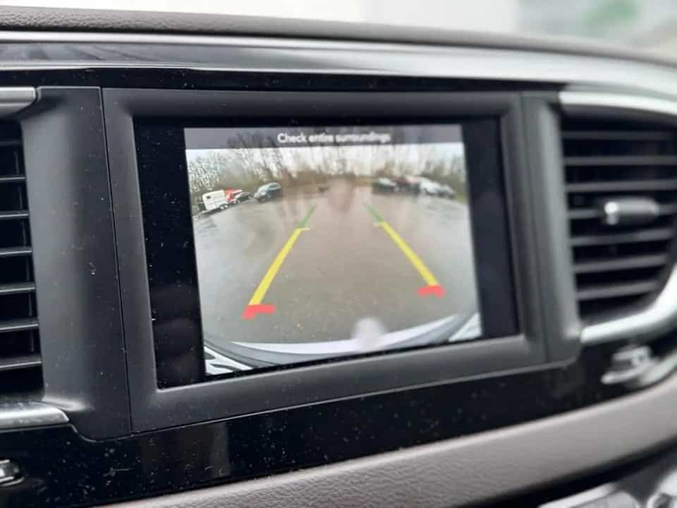 Chrysler Pacifica 3.6 LX Kamera PDC unfallfrei erste Hand 07/2018-photo-11