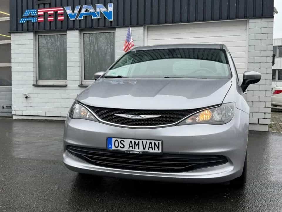 Chrysler Pacifica 3.6 LX Kamera PDC unfallfrei erste Hand 07/2018-photo-16