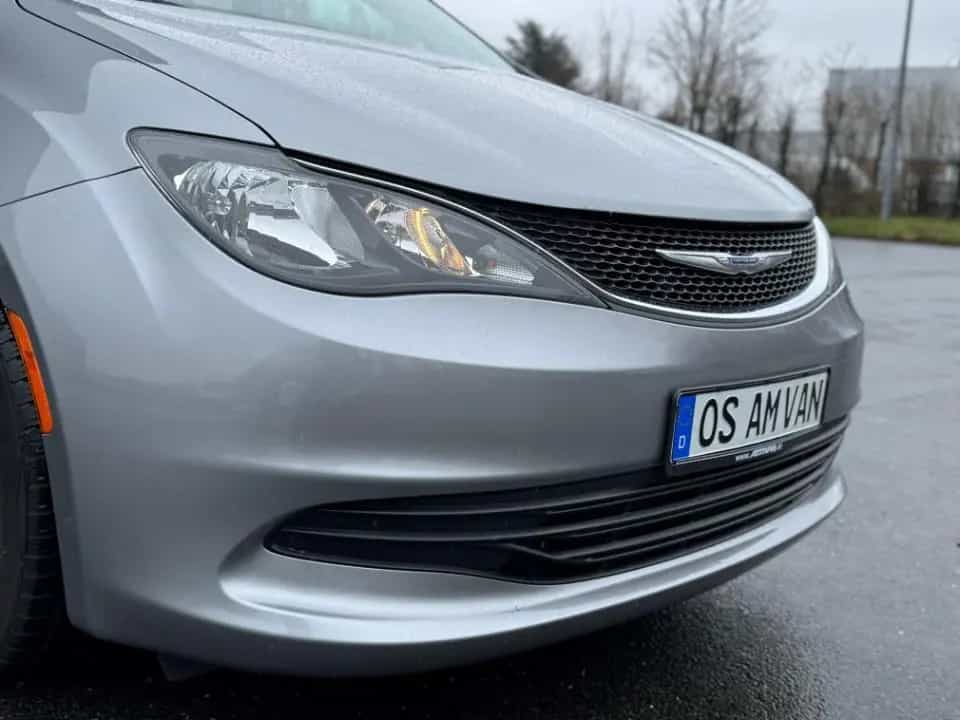 Chrysler Pacifica 3.6 LX Kamera PDC unfallfrei erste Hand 07/2018-photo-17