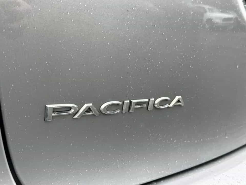 Chrysler Pacifica 3.6 LX Kamera PDC unfallfrei erste Hand 07/2018-photo-2