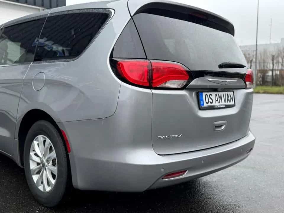 Chrysler Pacifica 3.6 LX Kamera PDC unfallfrei erste Hand 07/2018-photo-20
