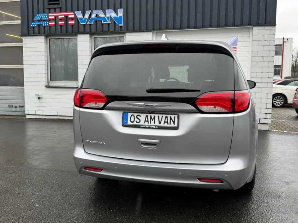 Chrysler Pacifica 3.6 LX Kamera PDC unfallfrei erste Hand 07/2018-photo-21
