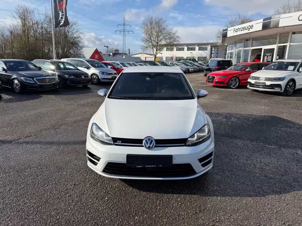 Volkswagen Golf VII Lim R 4Motion DSG LED Navi Kamera Leder 01/2017-photo-1