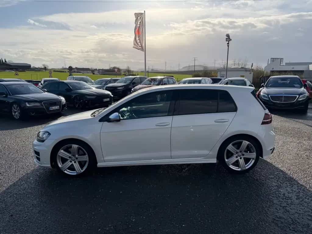 Volkswagen Golf VII Lim R 4Motion DSG LED Navi Kamera Leder 01/2017-photo-16