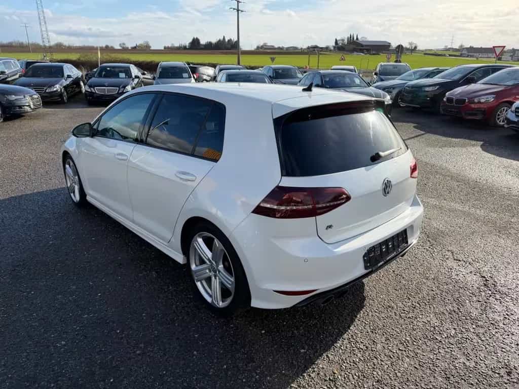 Volkswagen Golf VII Lim R 4Motion DSG LED Navi Kamera Leder 01/2017-photo-17