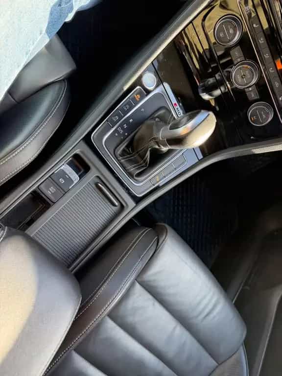 Volkswagen Golf VII Lim R 4Motion DSG LED Navi Kamera Leder 01/2017-photo-26