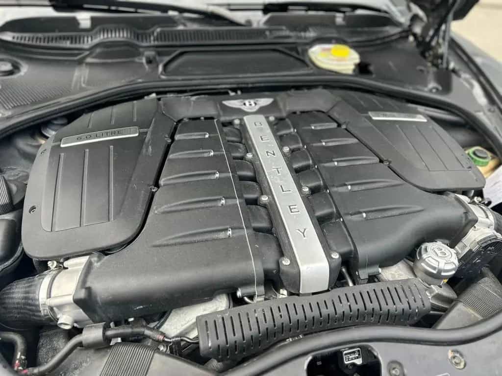 Bentley Continental GTC Speed 1. Hand Motor neu W12 DE 07/2010-photo-27