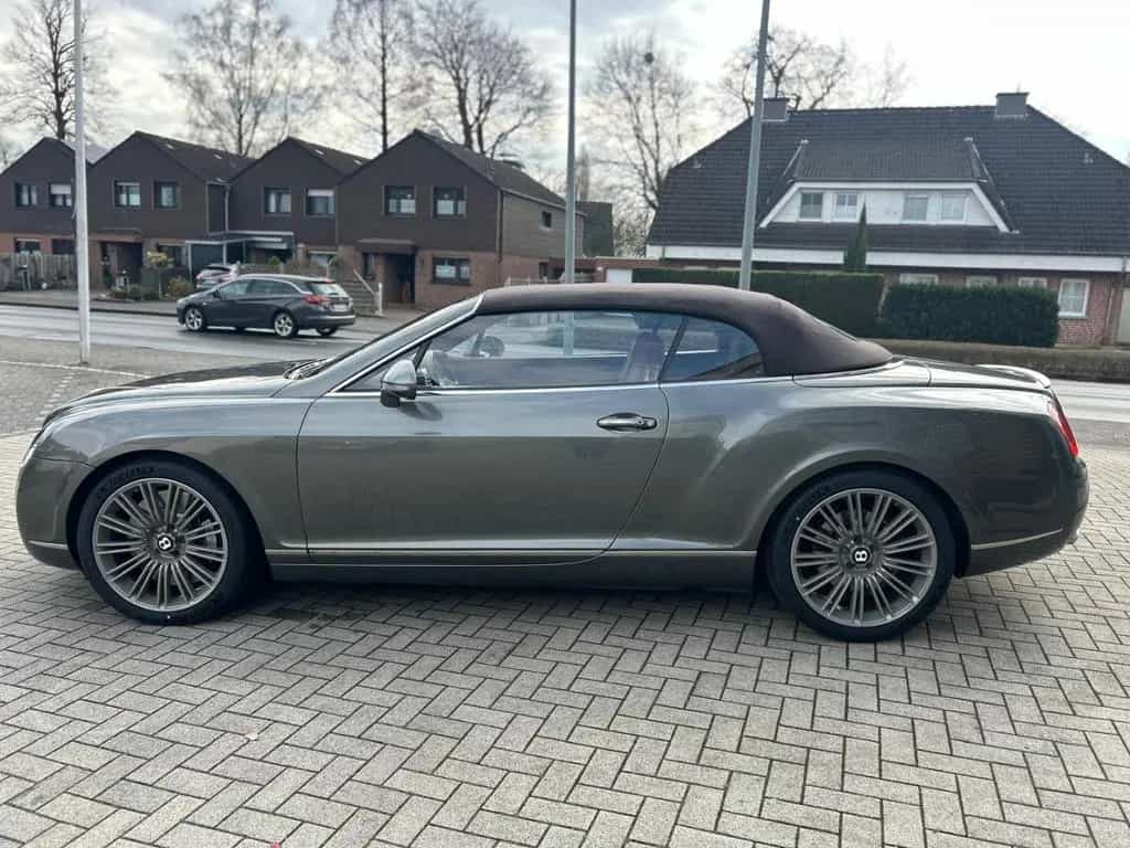 Bentley Continental GTC Speed 1. Hand Motor neu W12 DE 07/2010-photo-5