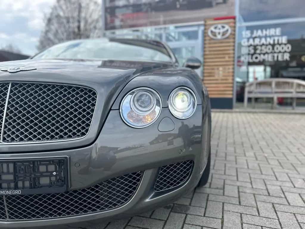 Bentley Continental GTC Speed 1. Hand Motor neu W12 DE 07/2010-photo-8