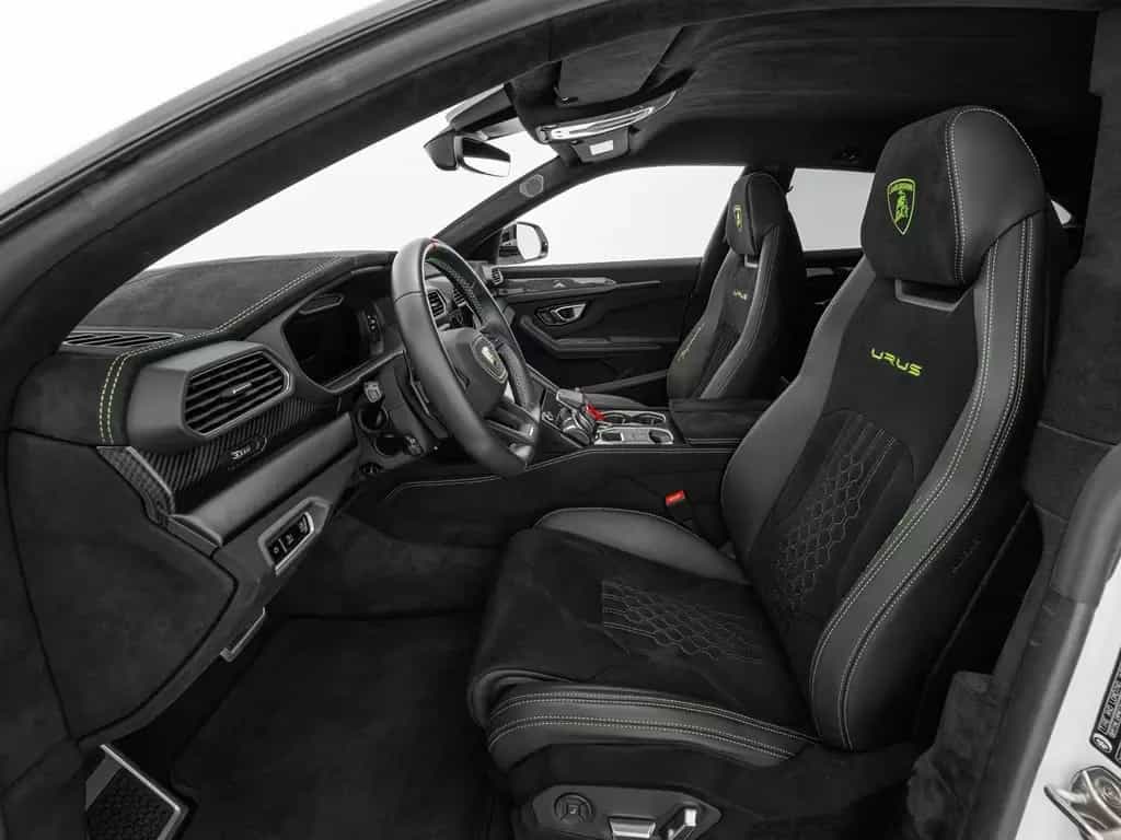 Lamborghini Urus Performante 11/2023-photo-4
