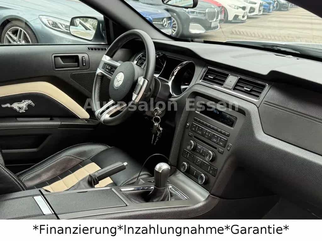Ford Mustang 5.0 GT V8*Schalter*20 Zoll*Sportauspuff* 08/2014-photo-27