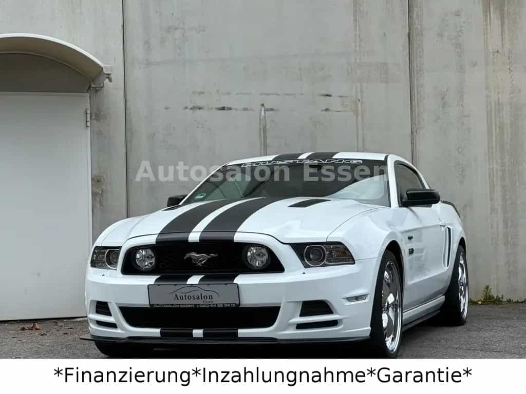 Ford Mustang 5.0 GT V8*Schalter*20 Zoll*Sportauspuff* 08/2014-photo-3