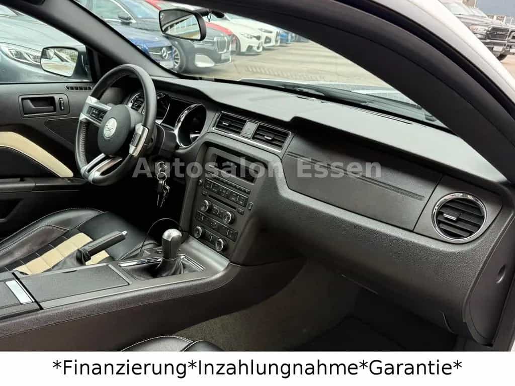Ford Mustang 5.0 GT V8*Schalter*20 Zoll*Sportauspuff* 08/2014-photo-30
