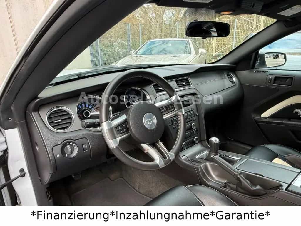 Ford Mustang 5.0 GT V8*Schalter*20 Zoll*Sportauspuff* 08/2014-photo-36