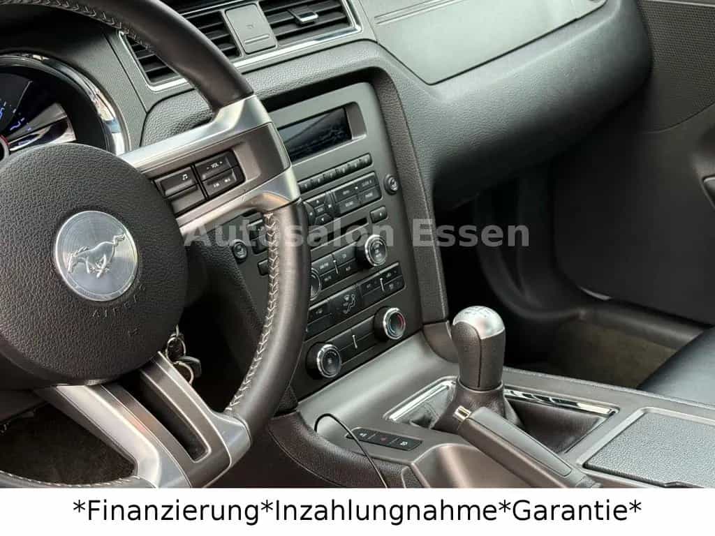 Ford Mustang 5.0 GT V8*Schalter*20 Zoll*Sportauspuff* 08/2014-photo-38