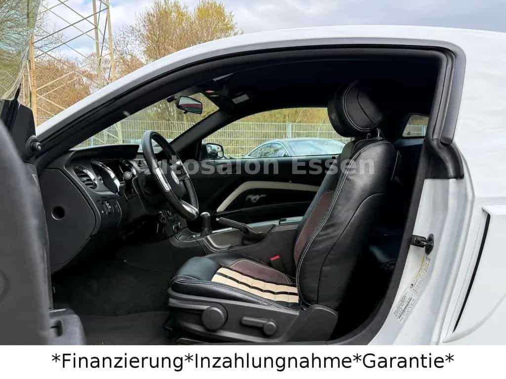 Ford Mustang 5.0 GT V8*Schalter*20 Zoll*Sportauspuff* 08/2014-photo-39