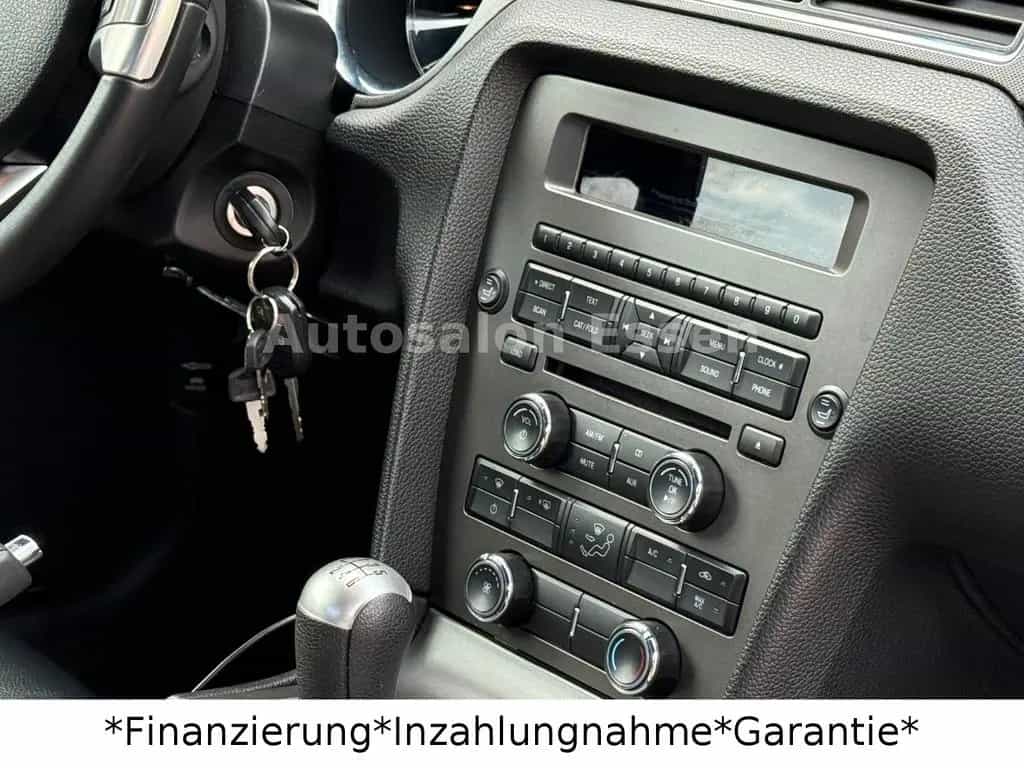 Ford Mustang 5.0 GT V8*Schalter*20 Zoll*Sportauspuff* 08/2014-photo-41