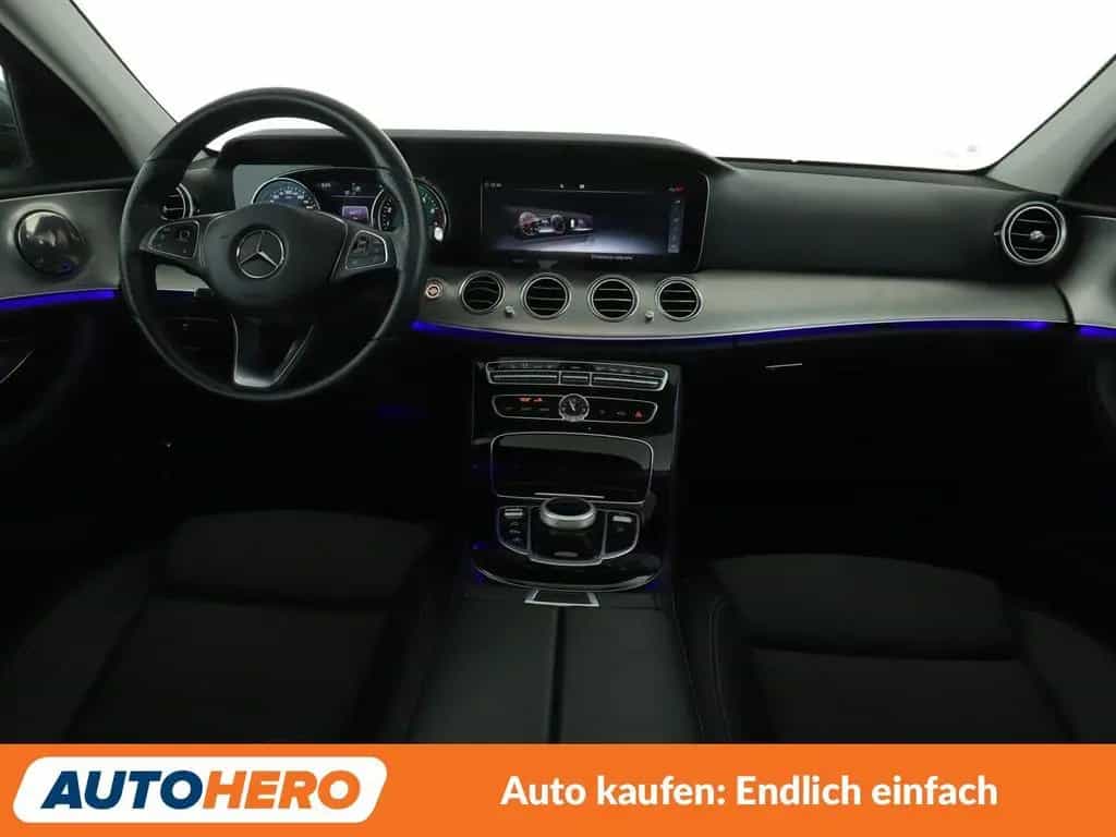 Mercedes-Benz E-Class 250 Avantgarde Aut.*LED*NAVI*TEMPO*CAM*PDC*SHZ 03/2018-photo-11