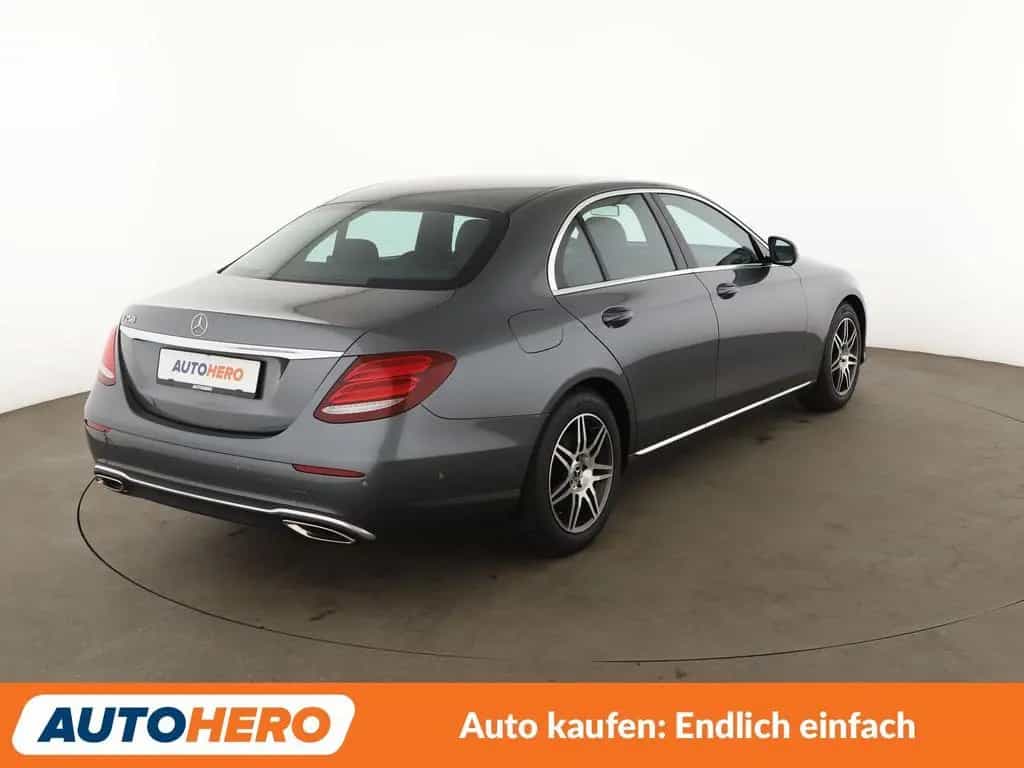 Mercedes-Benz E-Class 250 Avantgarde Aut.*LED*NAVI*TEMPO*CAM*PDC*SHZ 03/2018-photo-5