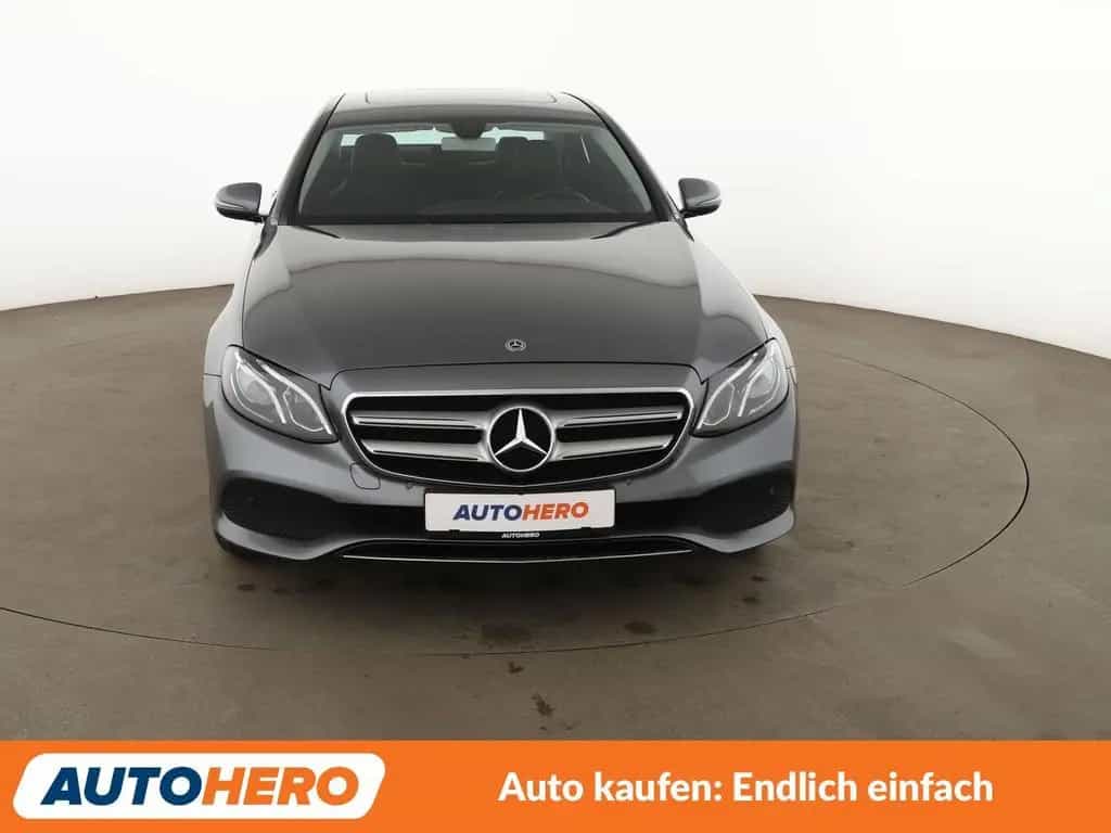 Mercedes-Benz E-Class 250 Avantgarde Aut.*LED*NAVI*TEMPO*CAM*PDC*SHZ 03/2018-photo-8