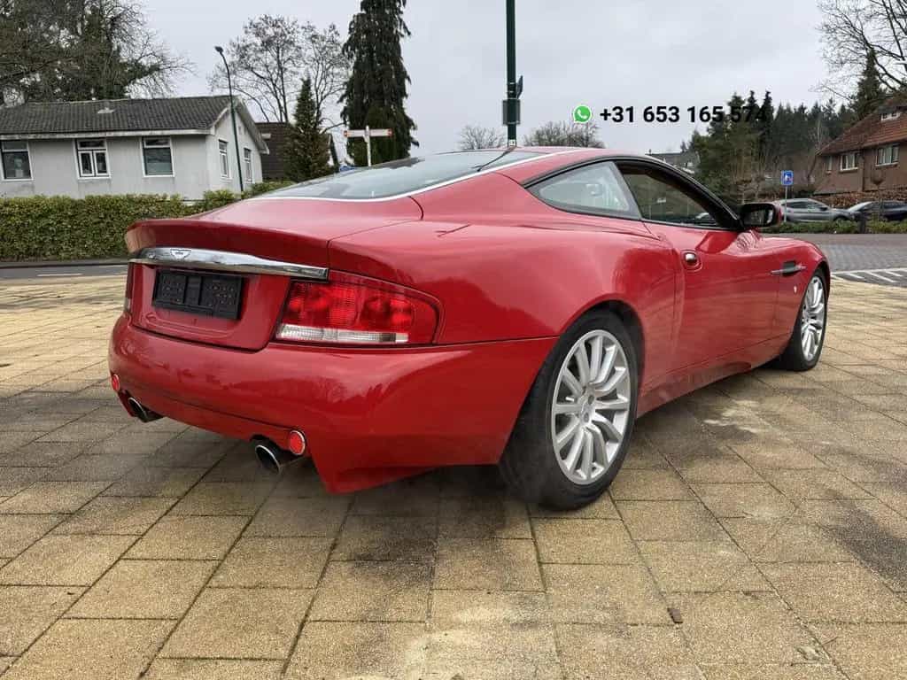 Aston Martin Vanquish V12 5.9 01/2003-photo-1