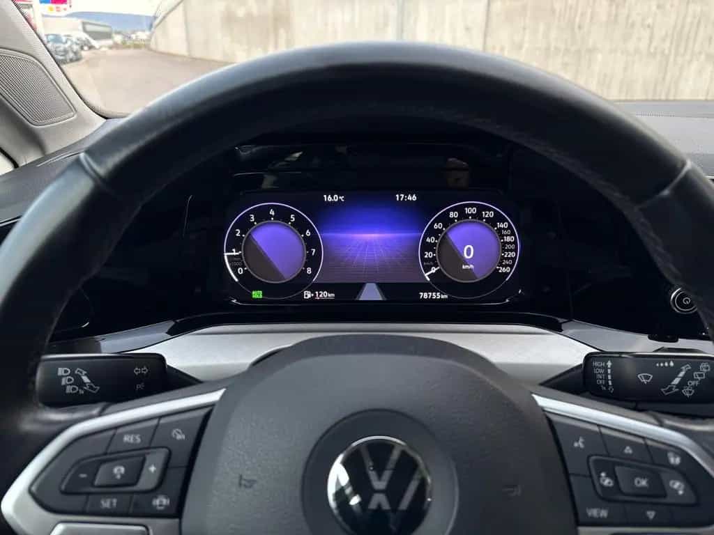 Volkswagen Golf VIII Lim. 1.5 TSI Matrix Pano Cam App Top 01/2021-photo-14