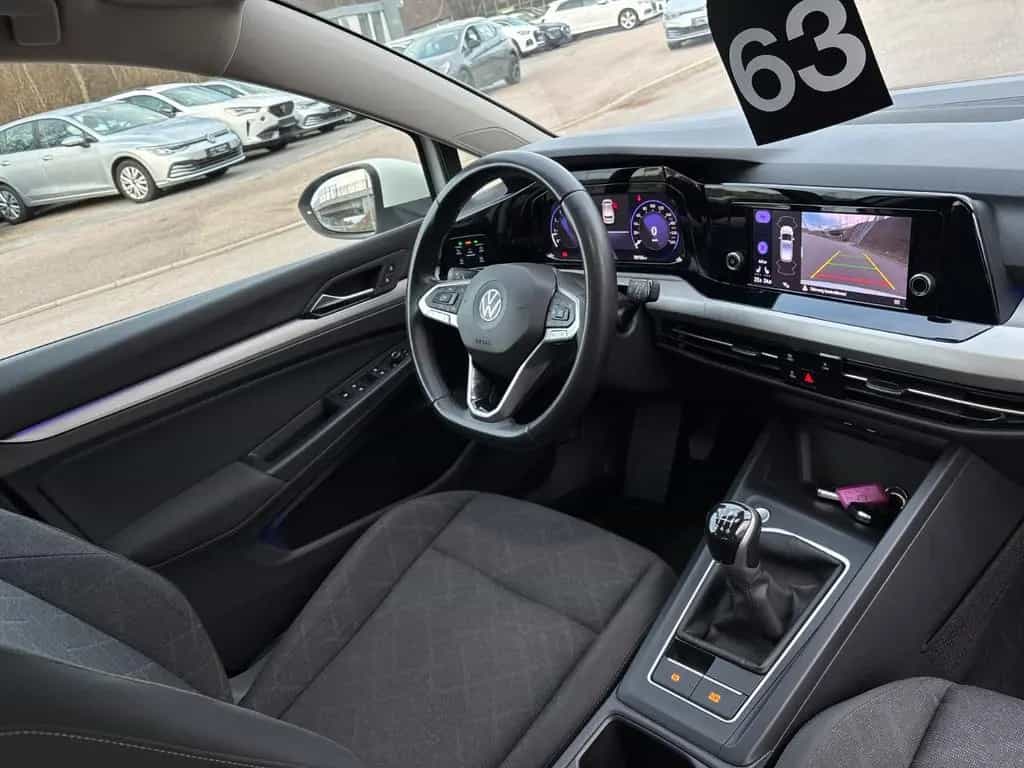 Volkswagen Golf VIII Lim. 1.5 TSI Matrix Pano Cam App Top 01/2021-photo-3