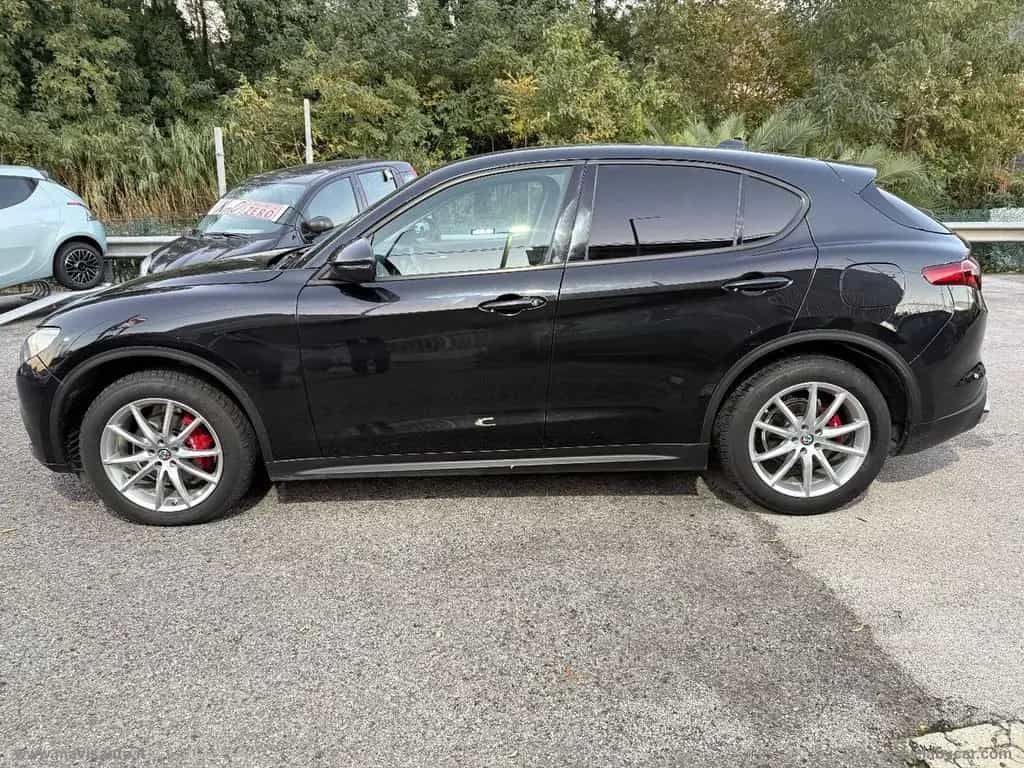 Alfa Romeo Stelvio ROMEO Stelvio 2.2 T.diesel 210 CV AT8 Q4 Ex 09/2017-photo-4
