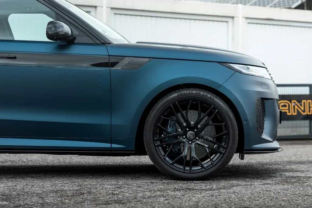 Land Rover Manhart SV 800 04/2025-photo-6