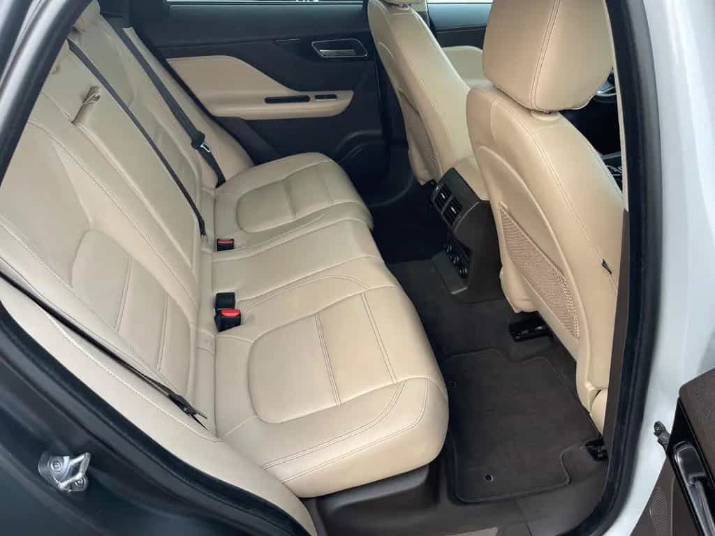 Jaguar F-Pace Portfolio AWD-Soundsystem-Rückfahrkamera 07/2020-photo-23