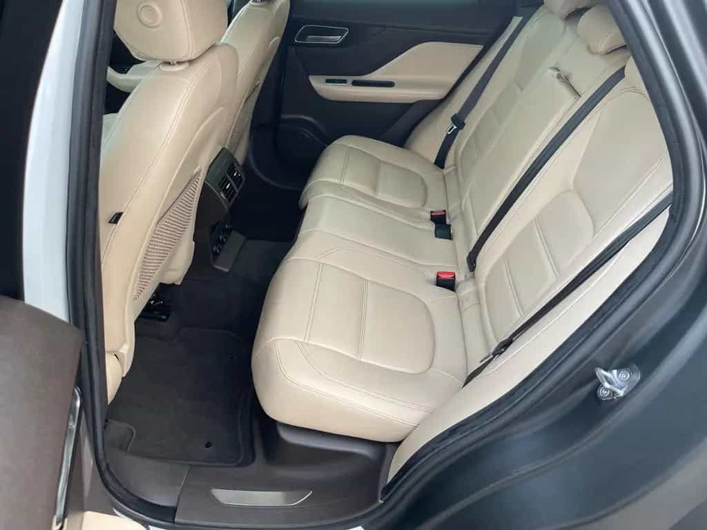 Jaguar F-Pace Portfolio AWD-Soundsystem-Rückfahrkamera 07/2020-photo-24