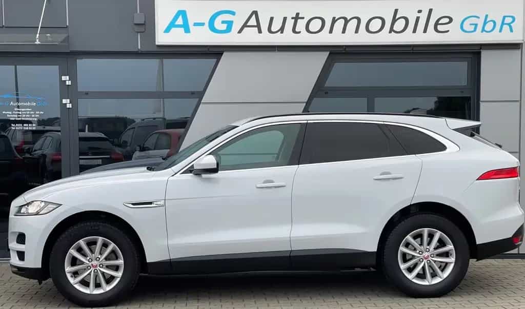 Jaguar F-Pace Portfolio AWD-Soundsystem-Rückfahrkamera 07/2020-photo-3