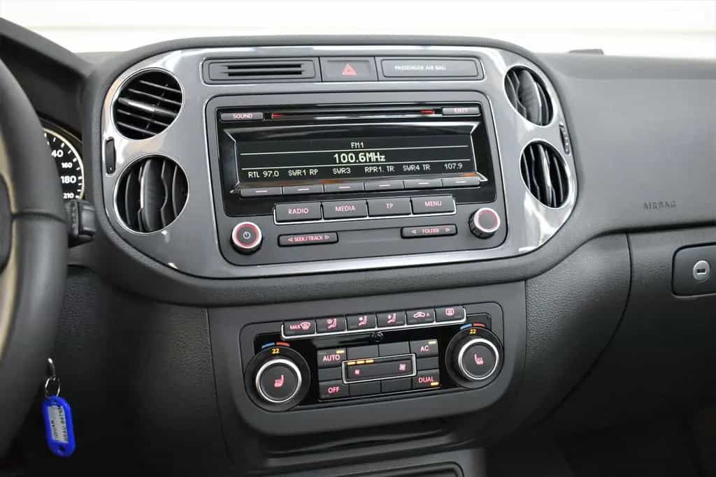 Volkswagen Tiguan Sport&Style 4M+Automatik+SHZ+Tempomat 02/2012-photo-16