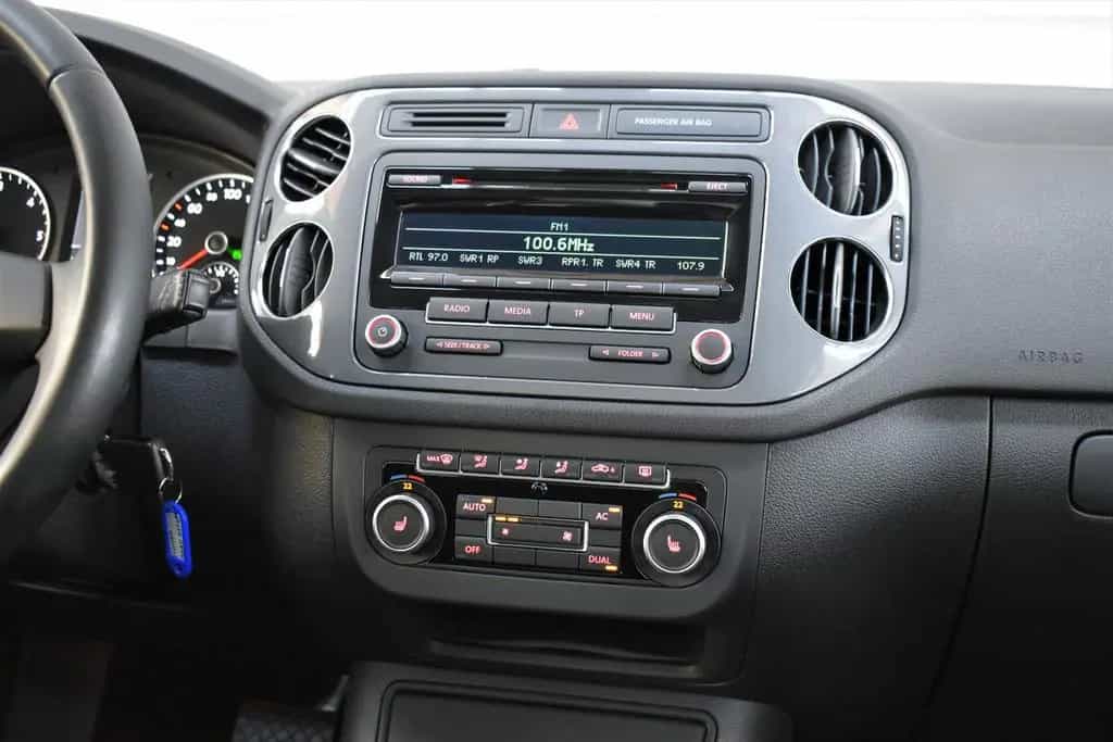 Volkswagen Tiguan Sport&Style 4M+Automatik+SHZ+Tempomat 02/2012-photo-19