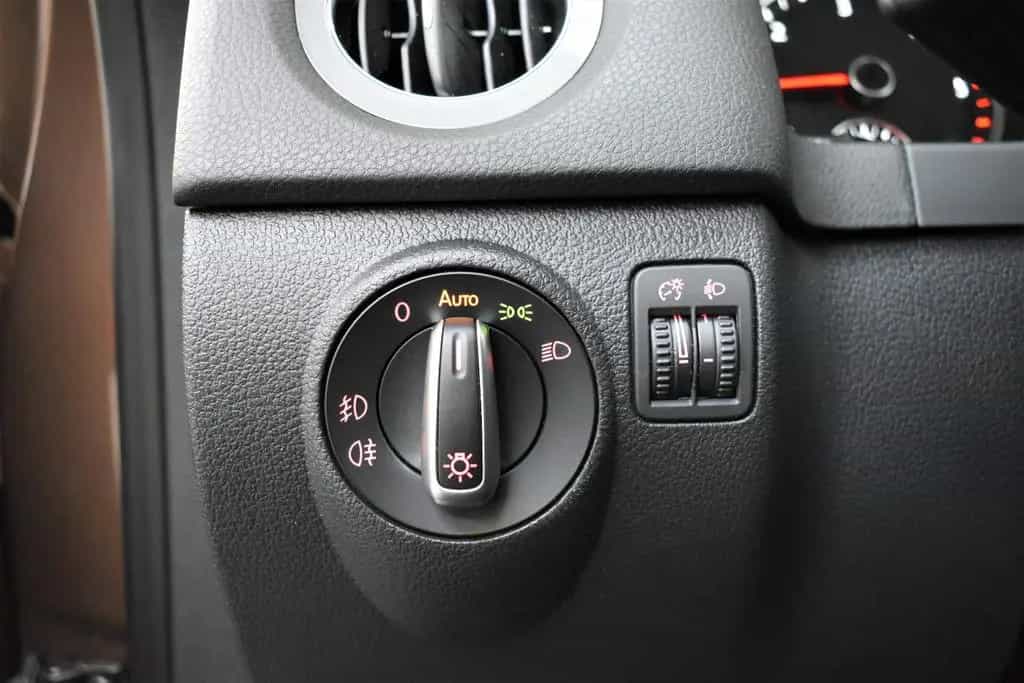 Volkswagen Tiguan Sport&Style 4M+Automatik+SHZ+Tempomat 02/2012-photo-22