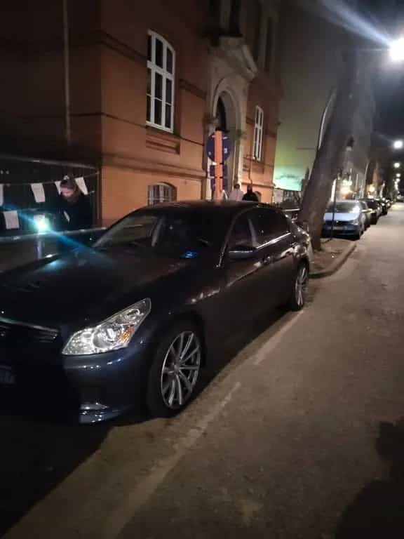 Infiniti G37 x V6 02/2010-photo-4
