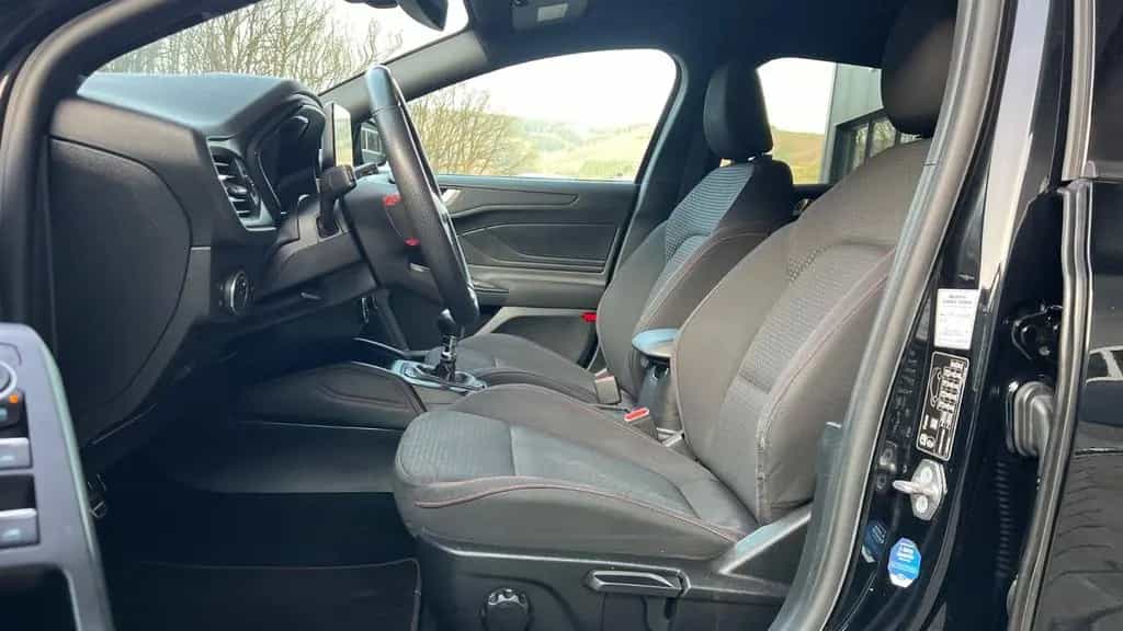 Ford Focus Turnier ST-Line * Kamera * APP * LED * DAB 02/2019-photo-13