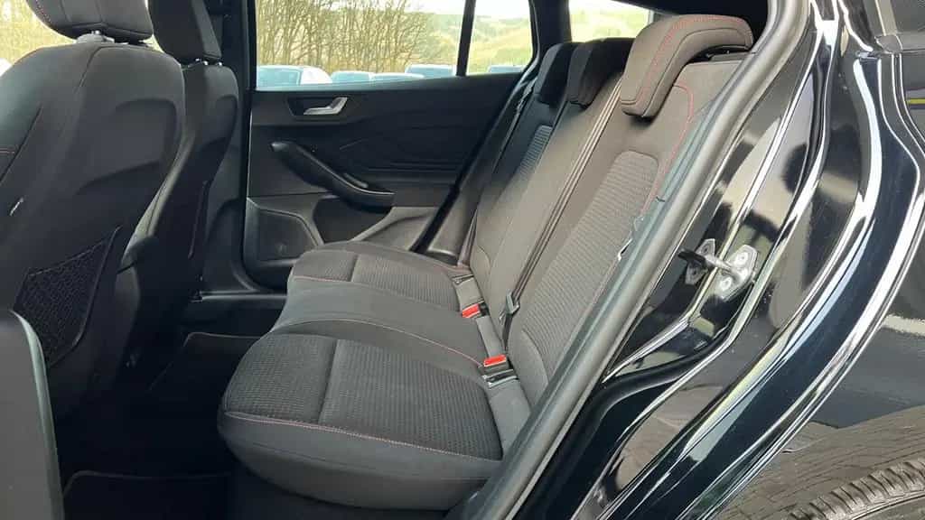 Ford Focus Turnier ST-Line * Kamera * APP * LED * DAB 02/2019-photo-14