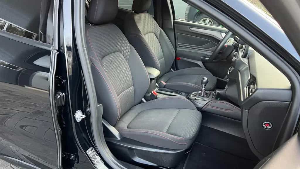 Ford Focus Turnier ST-Line * Kamera * APP * LED * DAB 02/2019-photo-17