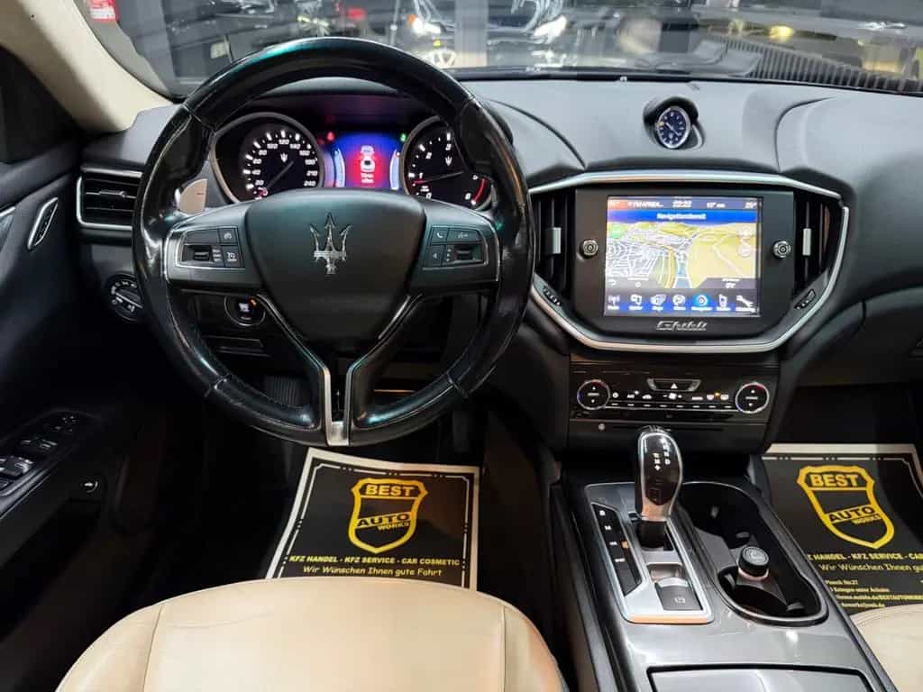 Maserati Ghibli Diesel*EURO6*KLIMA*S.DACH*LEDER*S.AUSPUFF 05/2016-photo-10