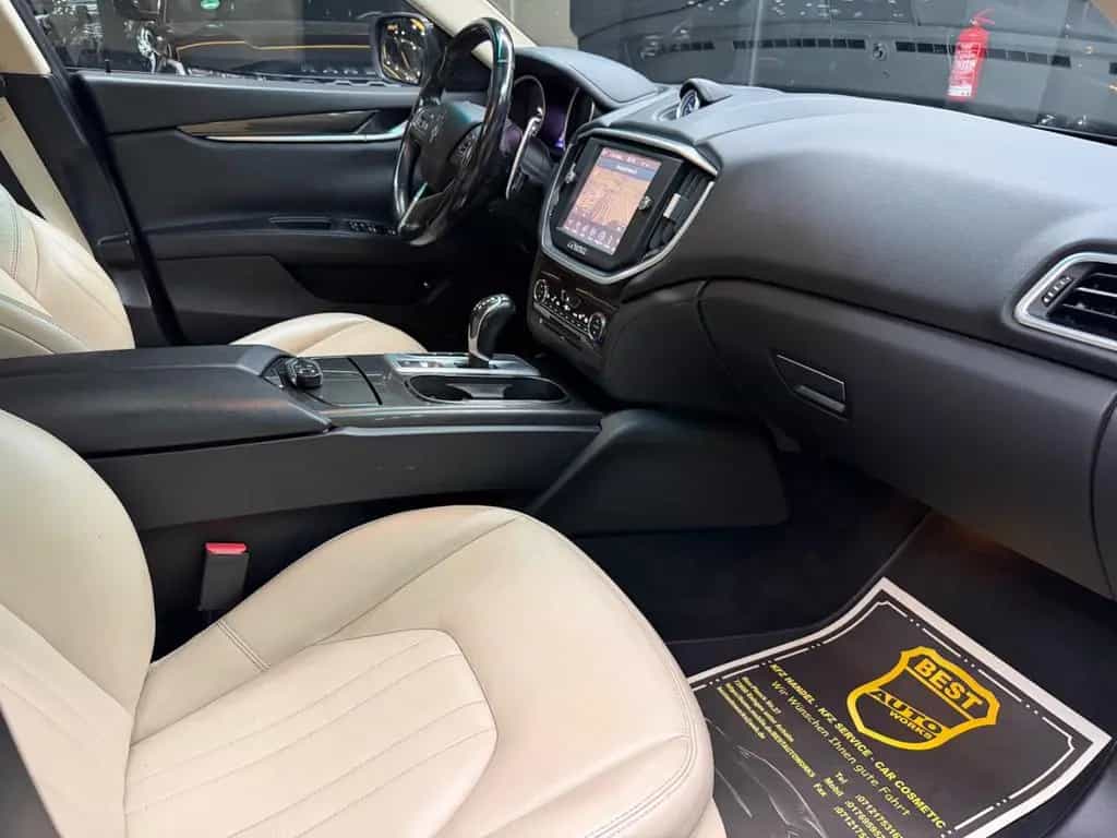 Maserati Ghibli Diesel*EURO6*KLIMA*S.DACH*LEDER*S.AUSPUFF 05/2016-photo-17