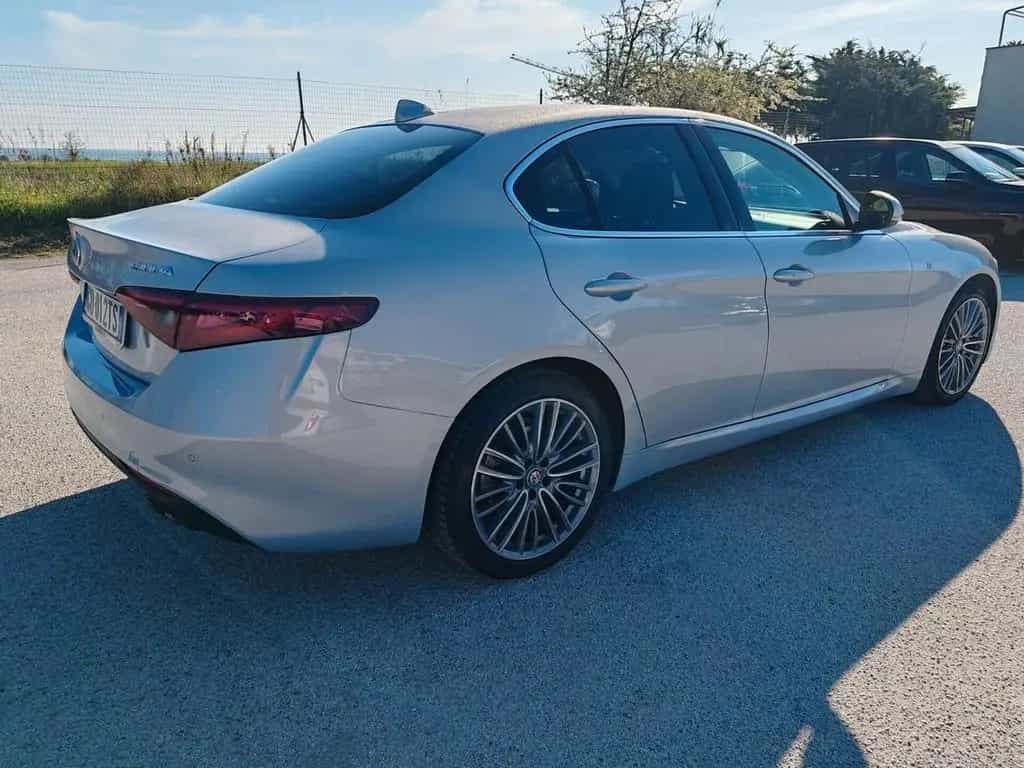 Alfa Romeo Giulia 2.2 TD AT8 190cv Ti 12/2020-photo-2