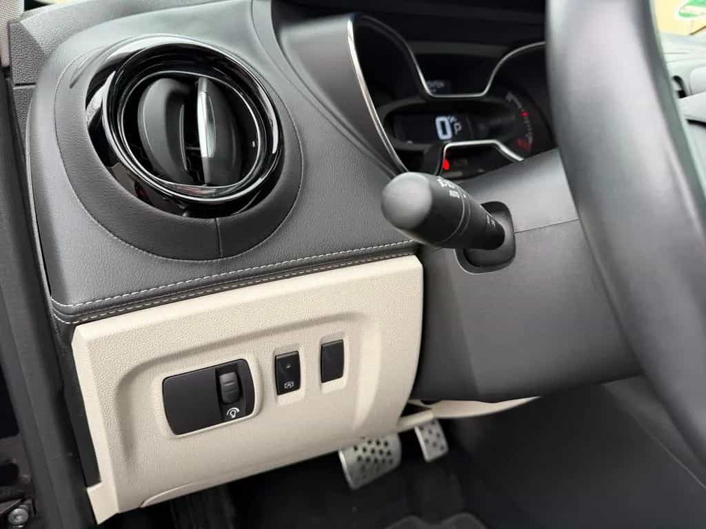 Renault Captur 03/2018-photo-11