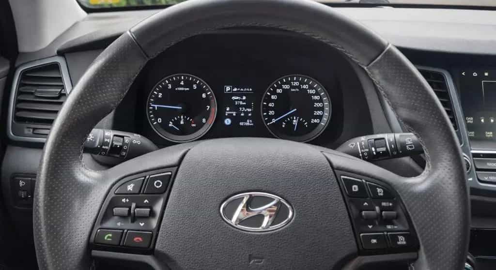 Hyundai Tucson Advantage 4WD *DAB*Navi*Sitzheizung*PDC* 11/2017-photo-4
