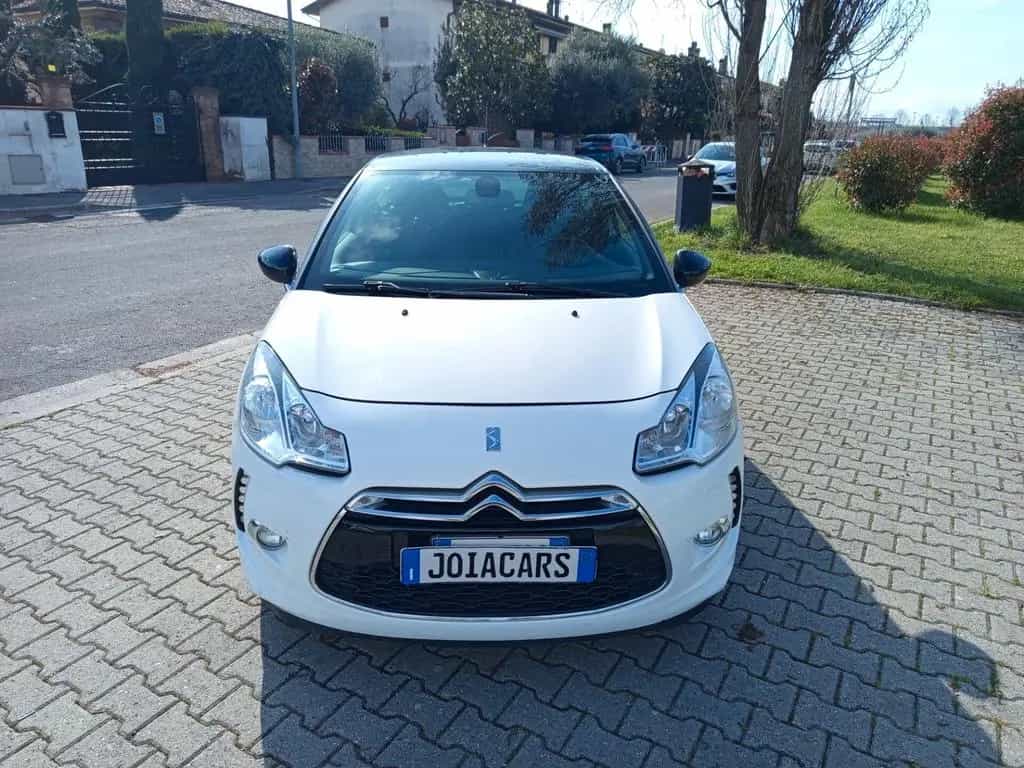 DS Automobiles DS3 Ds DS3 3 1.6 THP 155 Ultra Prestige 03/2012-photo-1