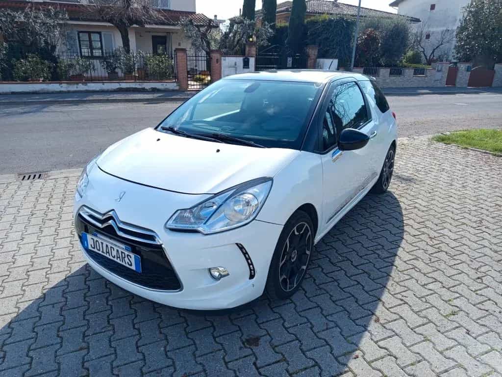 DS Automobiles DS3 Ds DS3 3 1.6 THP 155 Ultra Prestige 03/2012-photo-2