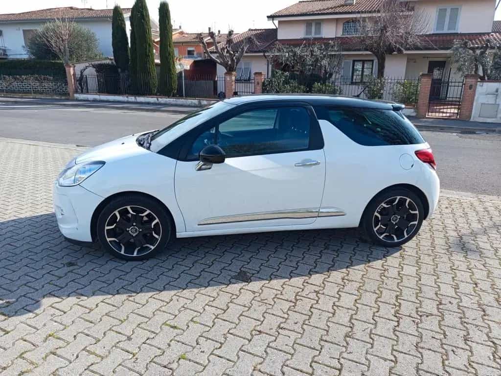 DS Automobiles DS3 Ds DS3 3 1.6 THP 155 Ultra Prestige 03/2012-photo-3