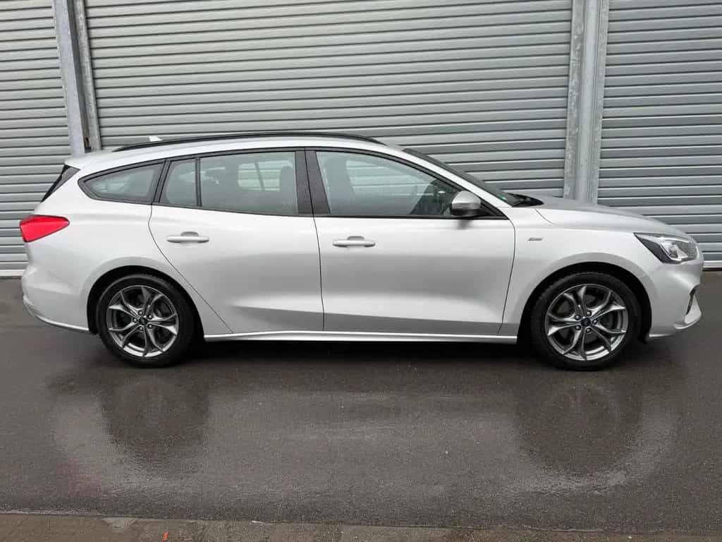 Ford Focus Turnier ST-Line 1-1HAND GARANTIE AUTOMATIK 04/2020-photo-4