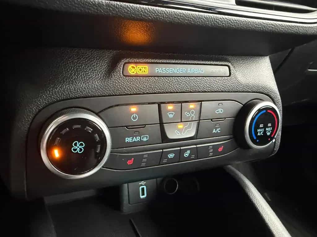 Ford Focus Turnier ST-Line 1-1HAND GARANTIE AUTOMATIK 04/2020-photo-9